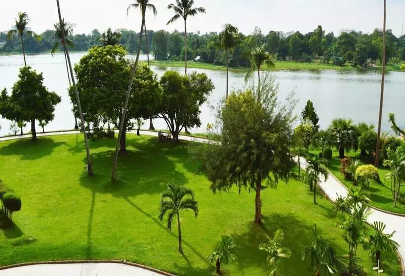 Inya Lake Hotel Yangon
