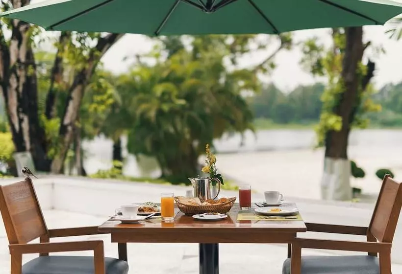 Inya Lake Hotel Yangon