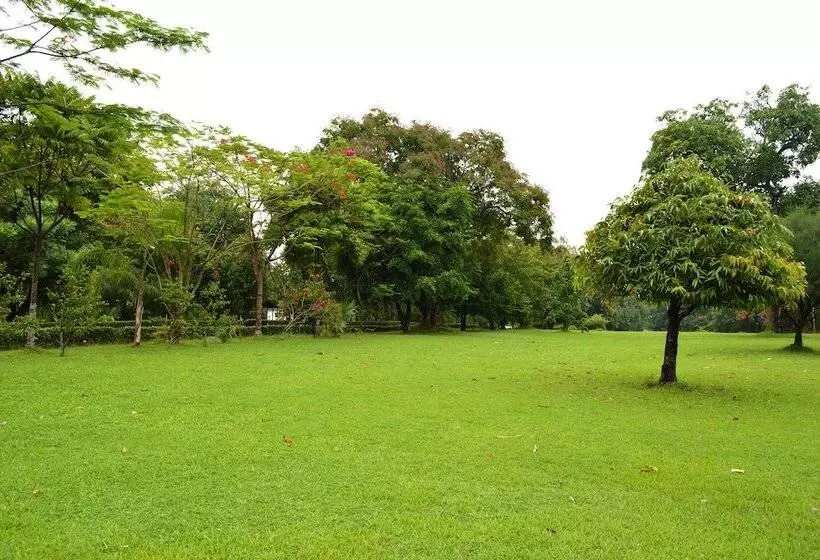 Inya Lake Hotel Yangon