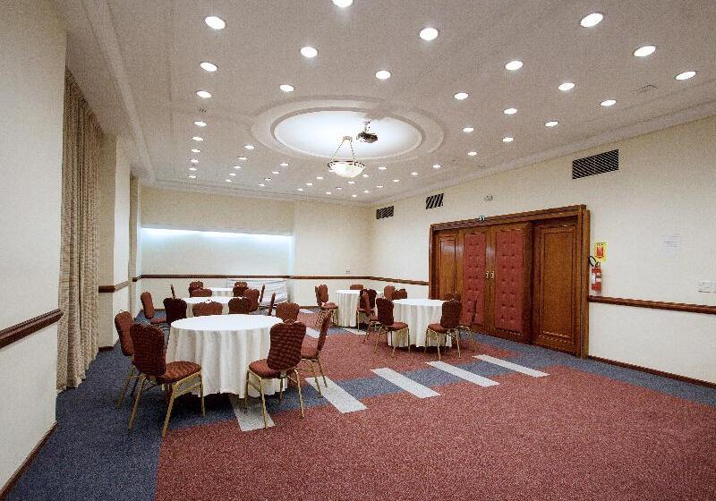 ホテル Mabu Curitiba Business