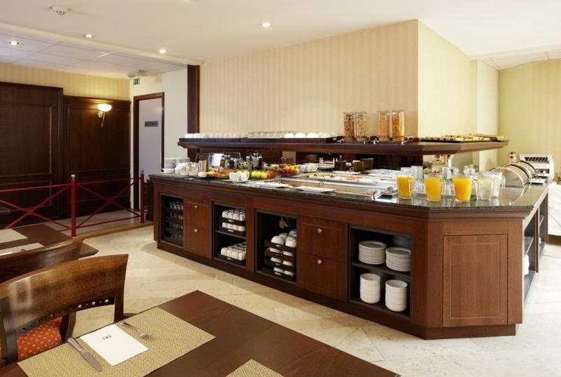 هتل Nh Gent Sint Pieters