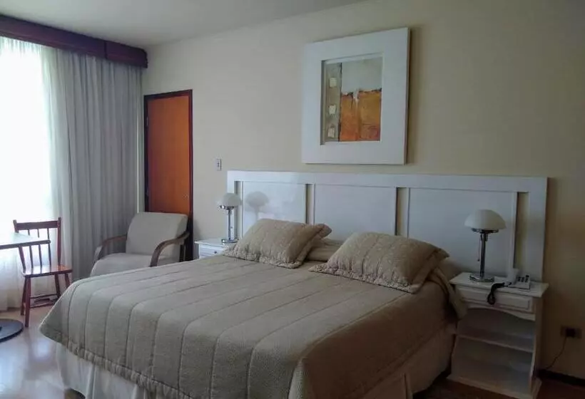 Radio Hotel Resort & Convention