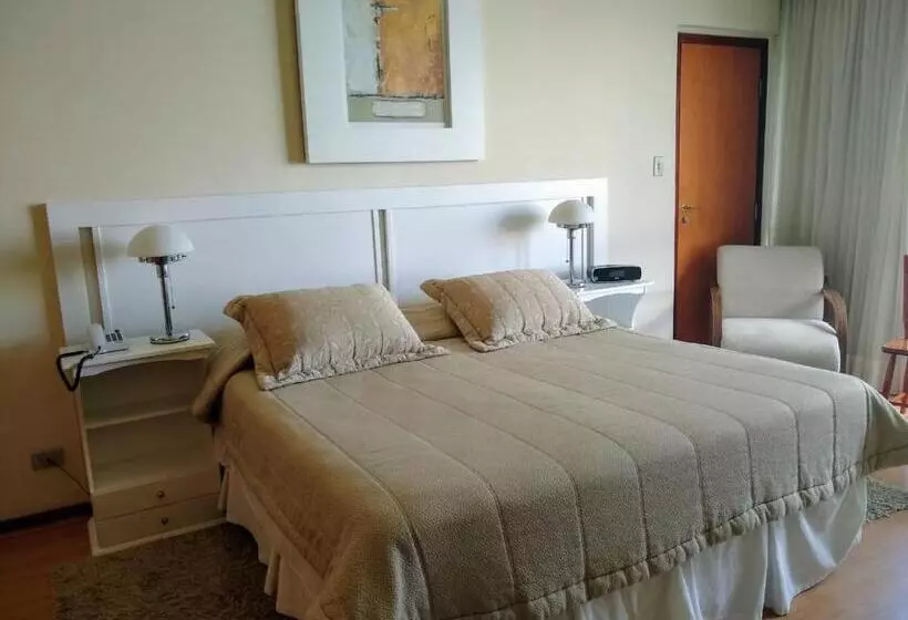 Radio Hotel Resort & Convention