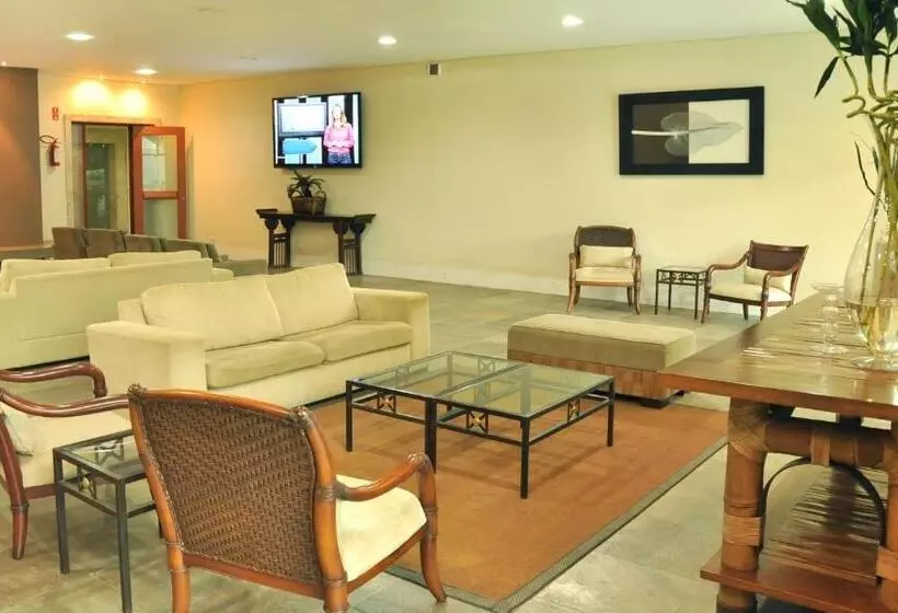 Radio Hotel Resort & Convention