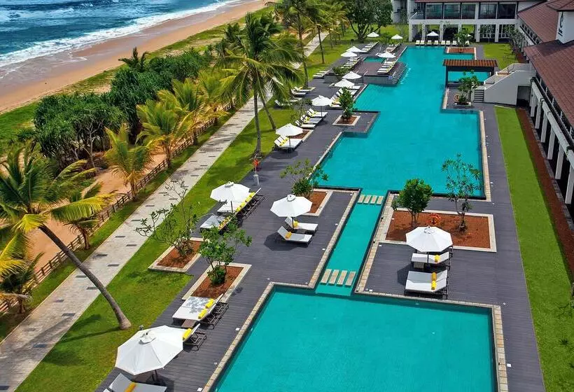 Nh Bentota Ceysands Resort