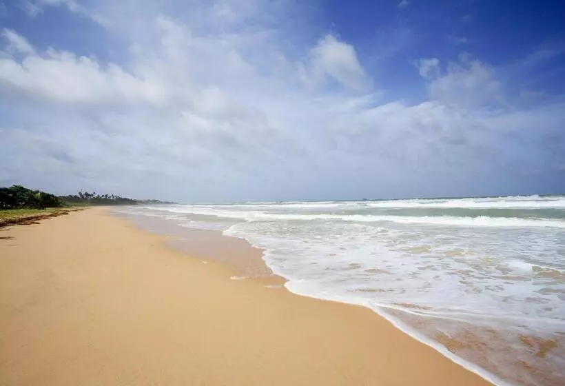Nh Bentota Ceysands Resort