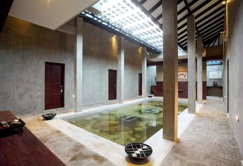 Nh Bentota Ceysands Resort