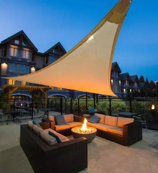Hotel Aava Whistler