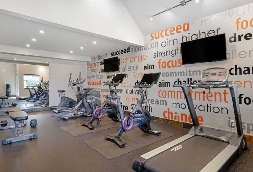 فندق Best Western Plus Emerald Isle