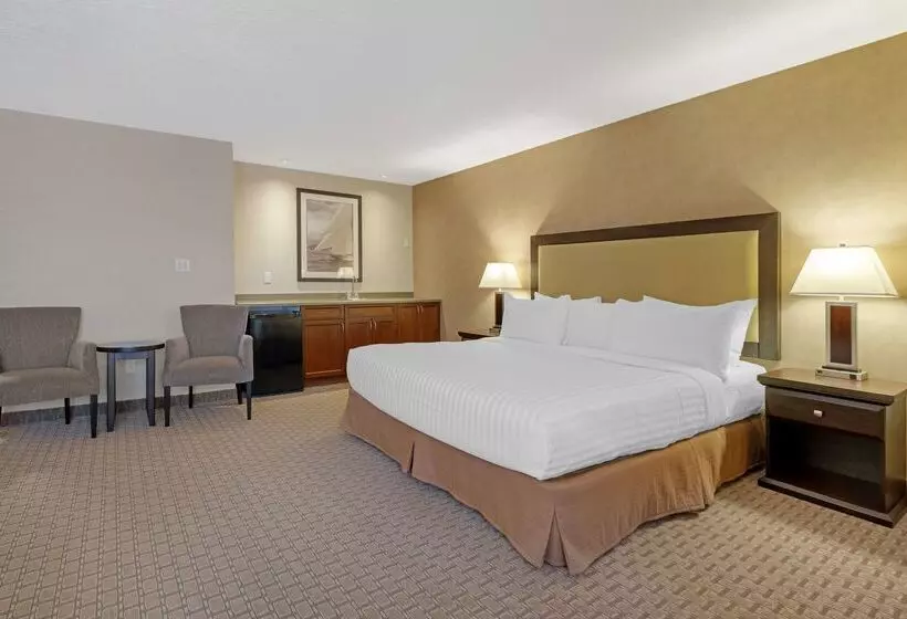 בית מלון כפרי Best Western Plus Emerald Isle