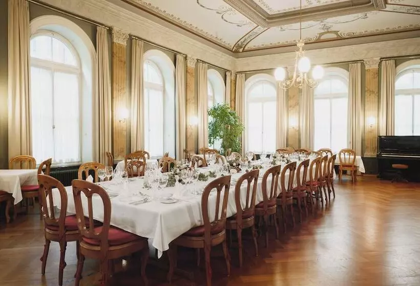 Blume Baden Hotel & Restaurant