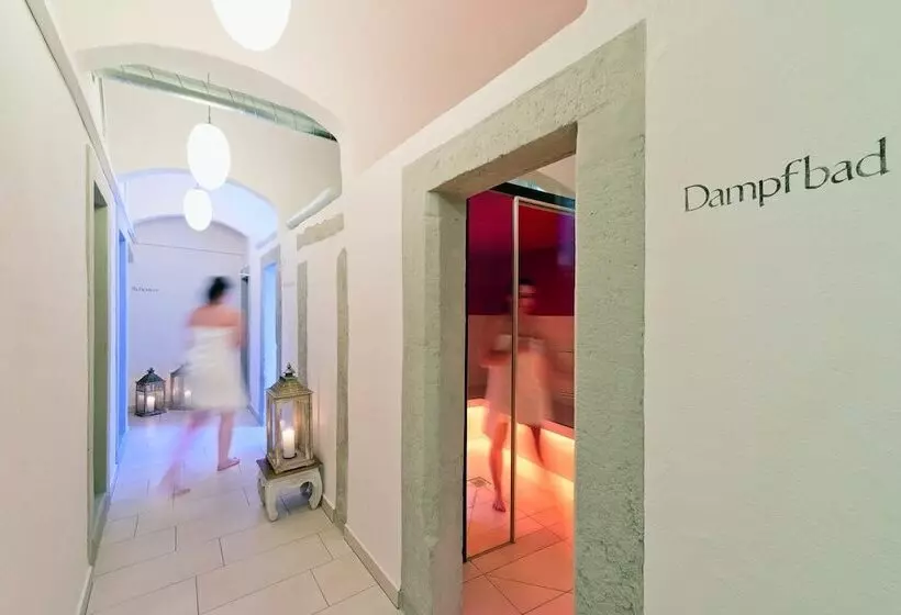 Blume Baden Hotel & Restaurant