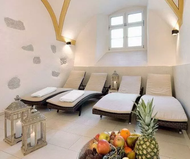 Blume Baden Hotel & Restaurant