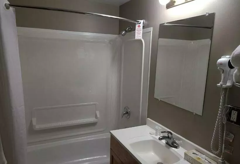 هتل Canad Inns Destination Centre Portage La Prairie