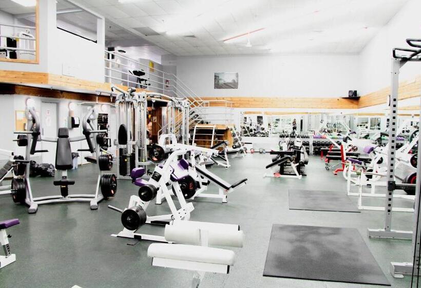 هتل Canad Inns Destination Centre Portage La Prairie