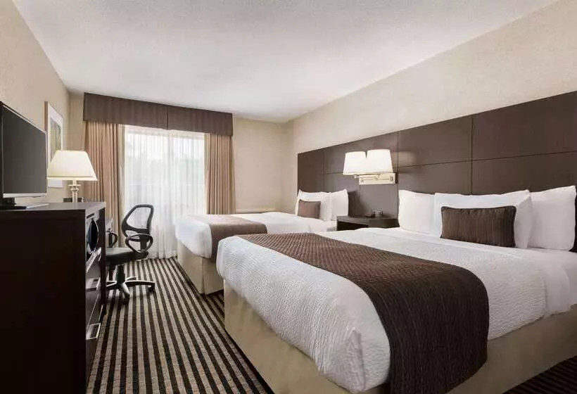 酒店 Days Inn By Wyndham Miramichi Nb