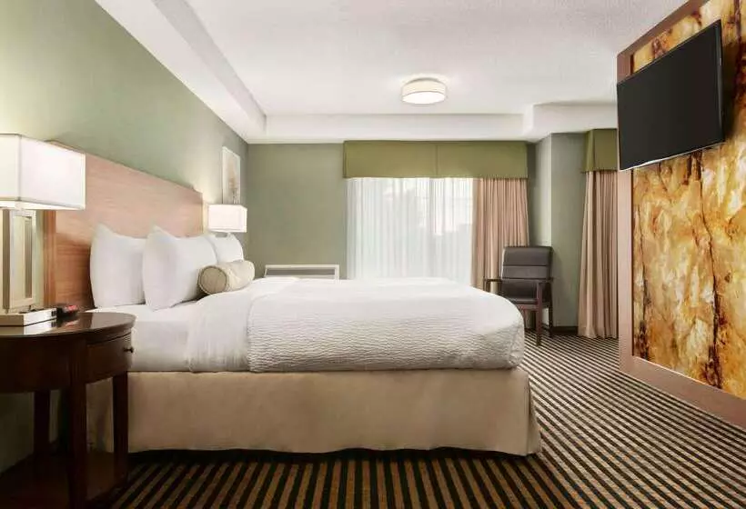 酒店 Days Inn By Wyndham Miramichi Nb