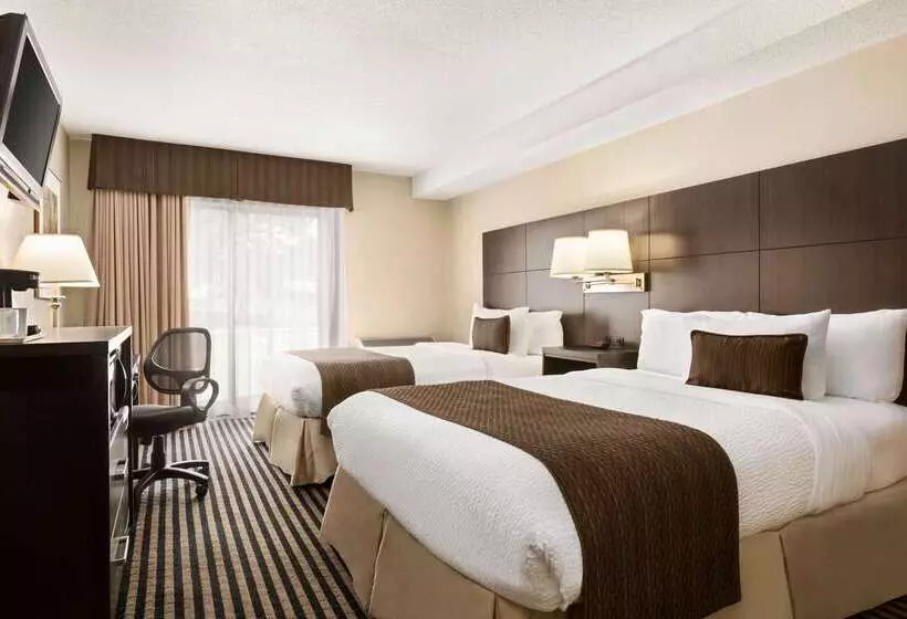 酒店 Days Inn By Wyndham Miramichi Nb