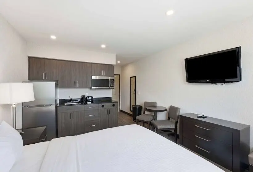 ホテル Days Inn By Wyndham Niagara Falls Lundys Lane