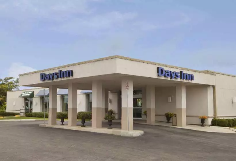 فندق Days Inn By Wyndham London