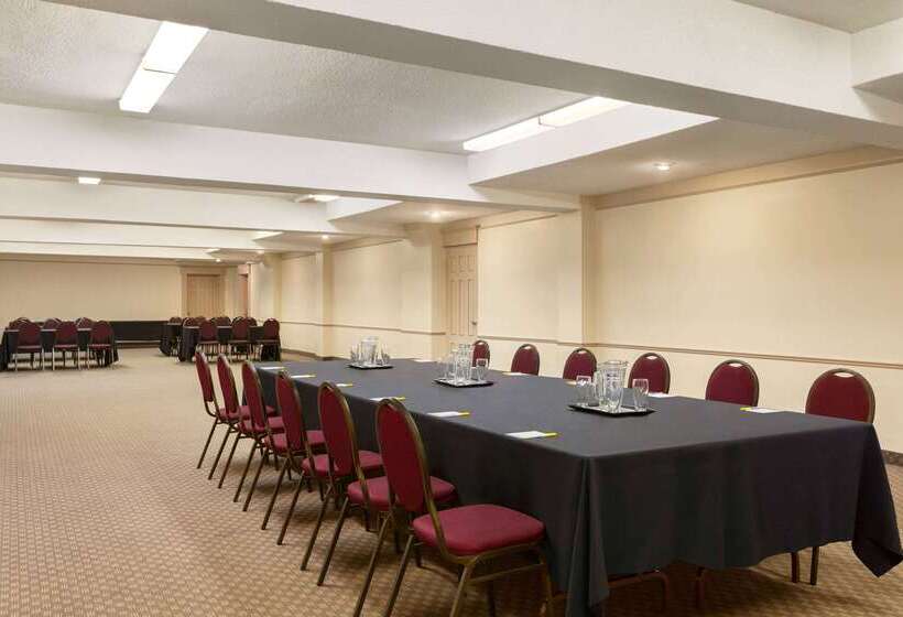 هتل Days Inn By Wyndham London