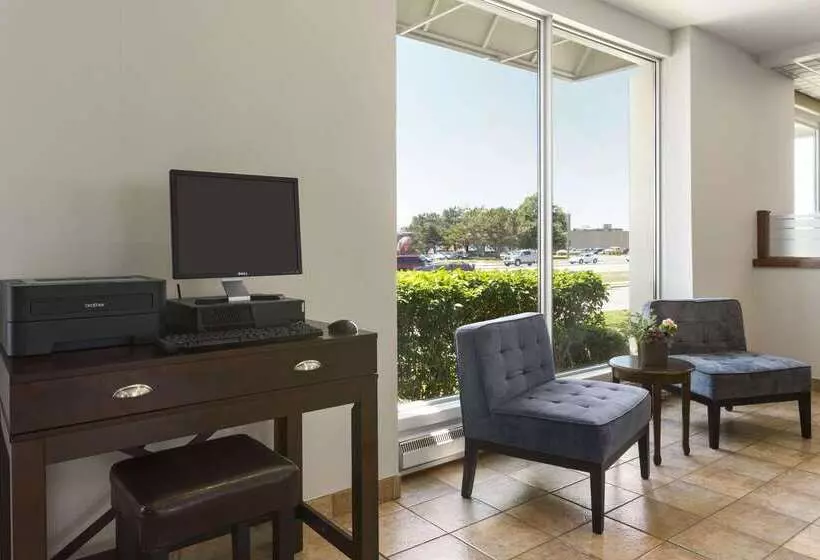 فندق Days Inn By Wyndham London