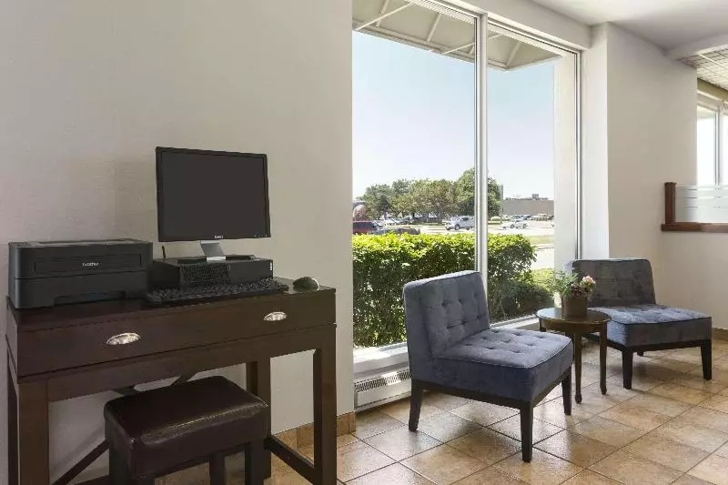 فندق Days Inn By Wyndham London