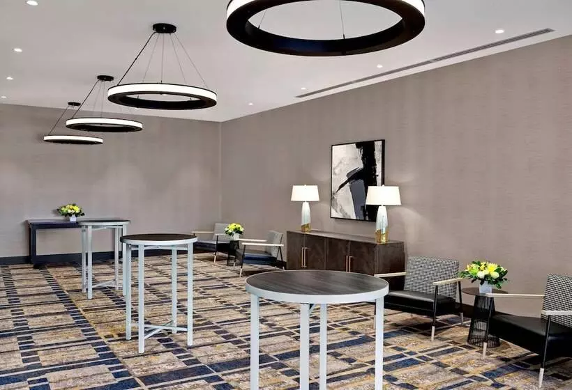 Delta Hotels By Marriott Calgary Downtown