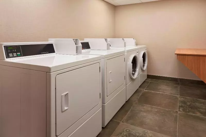 فندق Fairfield Inn By Marriott Montreal Downtown