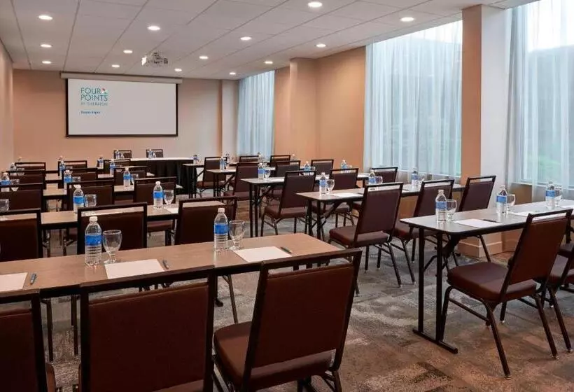 Hotel Four Points By Sheraton Toronto Airport