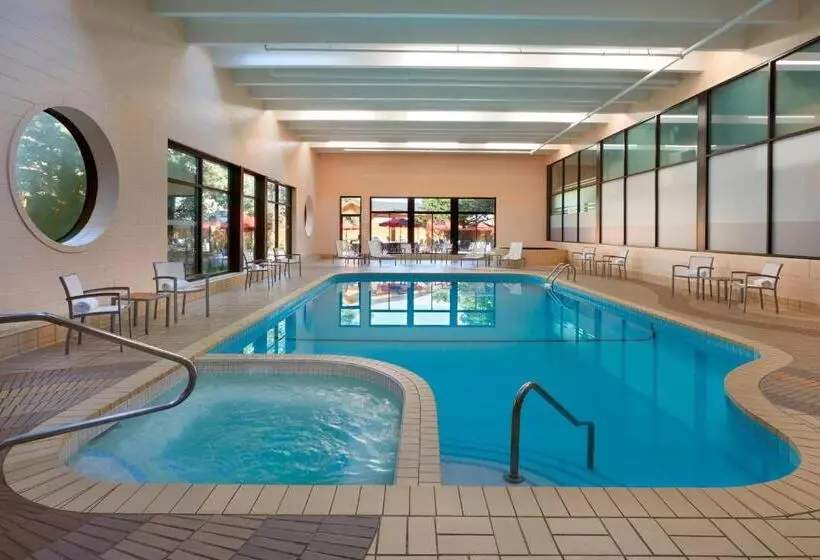 Hotel Four Points By Sheraton Toronto Airport