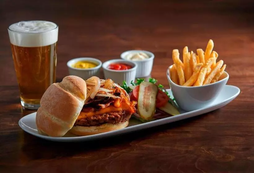 Hotel Four Points By Sheraton Toronto Airport