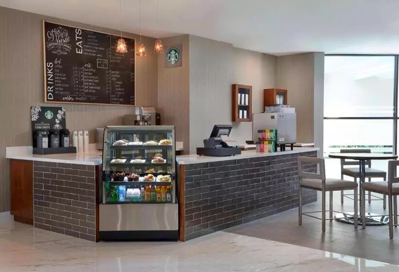 Hotel Four Points By Sheraton Toronto Airport