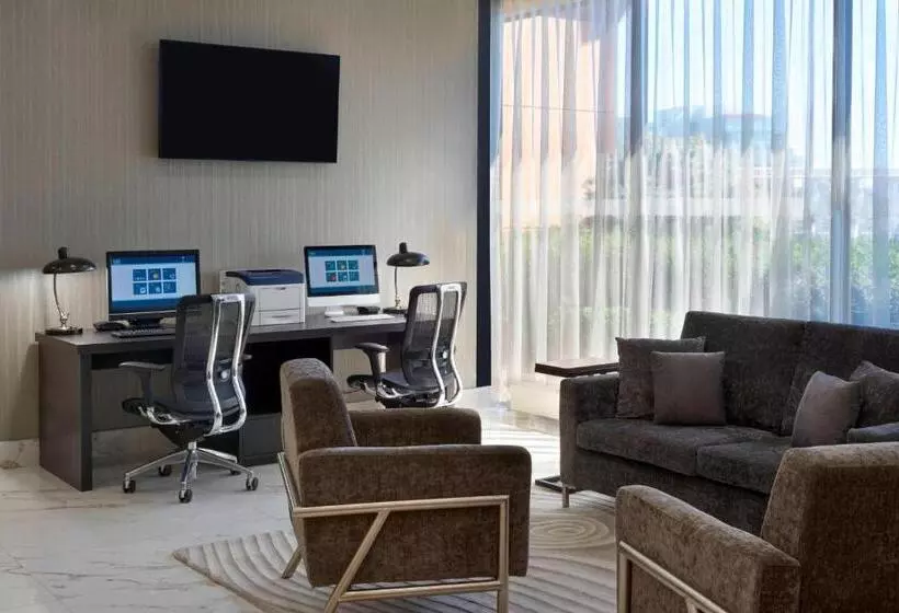 Hotel Four Points By Sheraton Toronto Airport