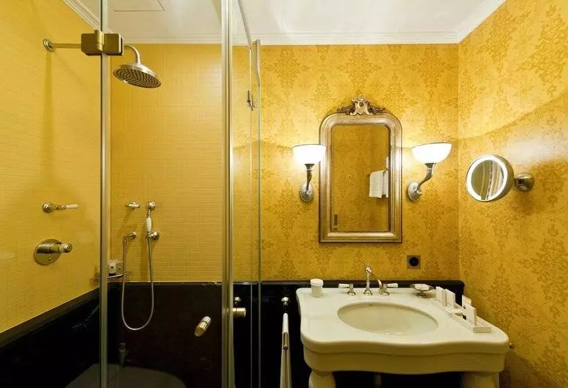 Grand Hotel Les Trois Rois