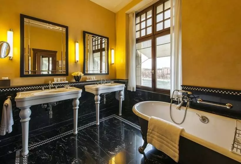 Grand Hotel Les Trois Rois