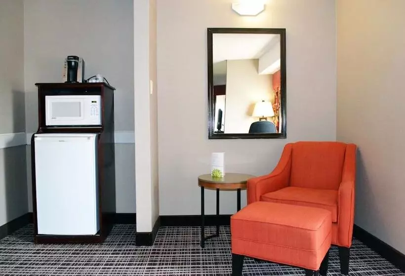 Hotell Holiday Inn Express Red Deer, An Ihg