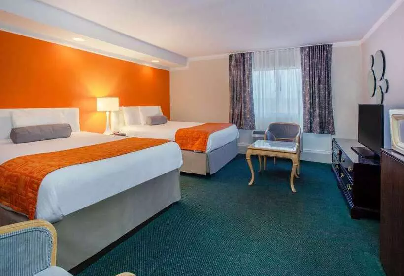 Hotelli Surestay Plus By Best Western Windsor