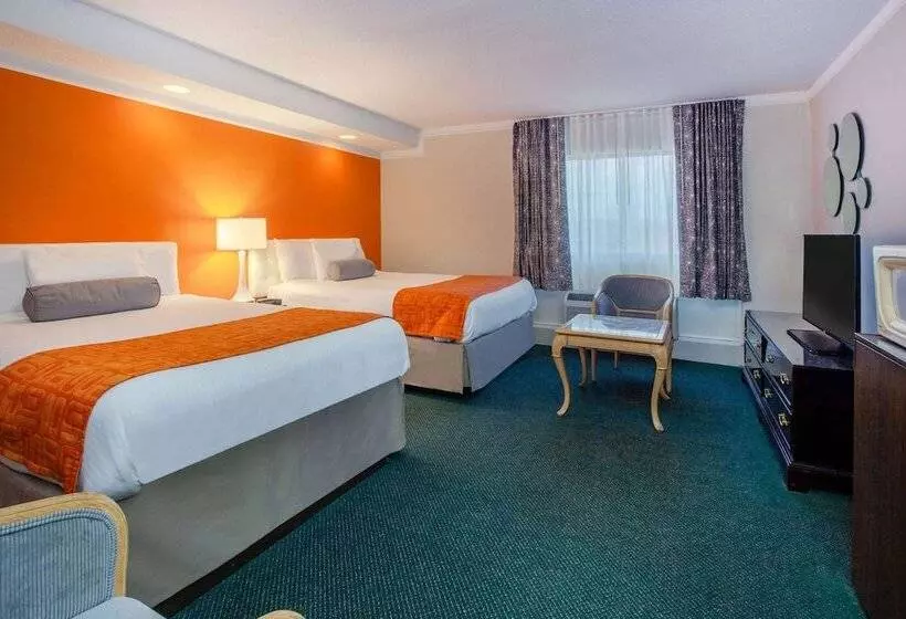 Hotelli Surestay Plus By Best Western Windsor