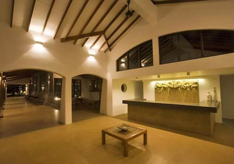 Hotel Nilaveli Beach