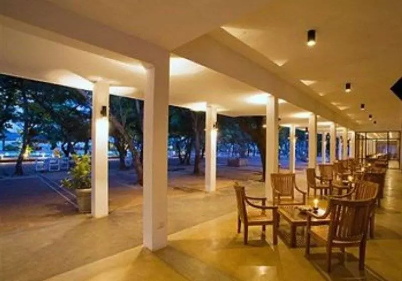 Hotel Nilaveli Beach