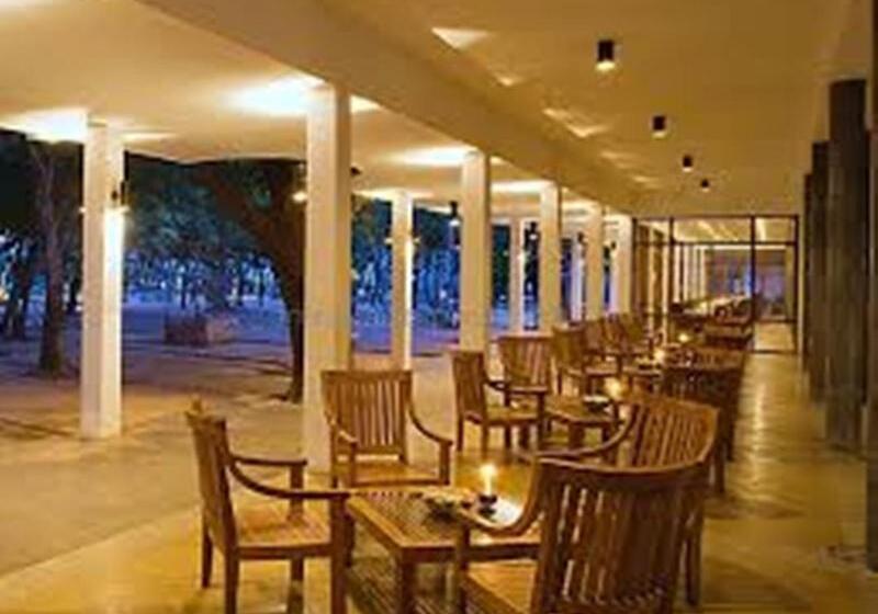 فندق Nilaveli Beach