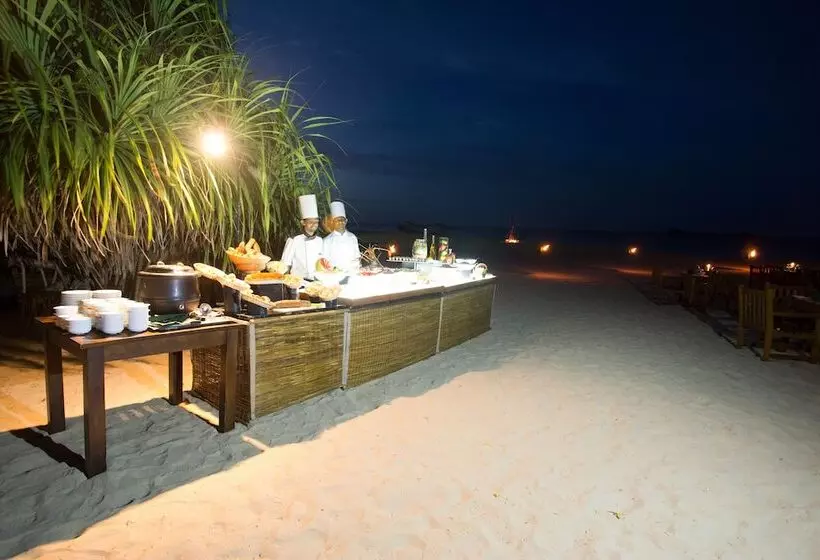 Hotel Nilaveli Beach