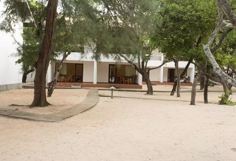 Hotel Nilaveli Beach