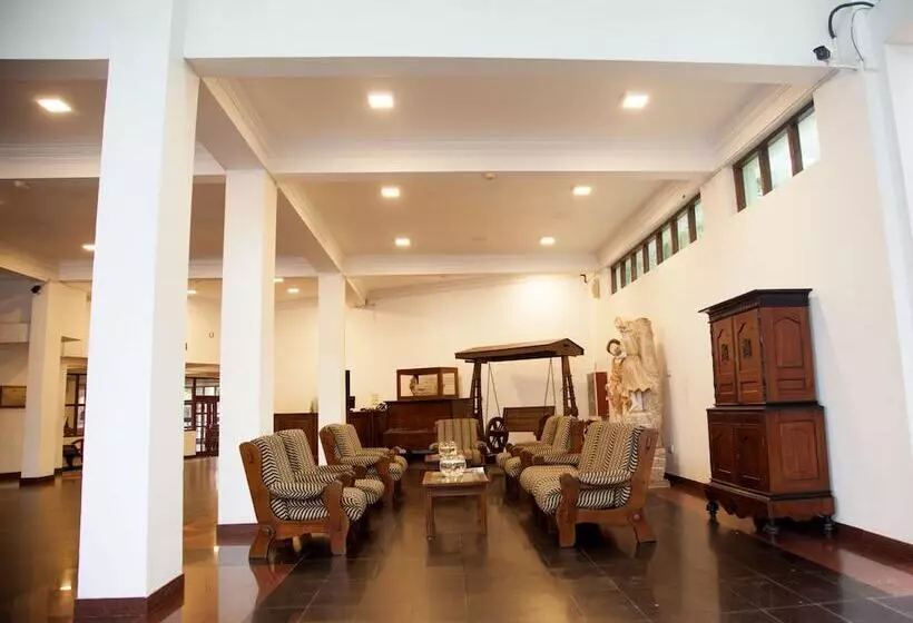 ホテル Palms, Mount Lavinia