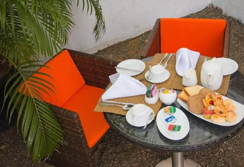 ホテル Palms, Mount Lavinia