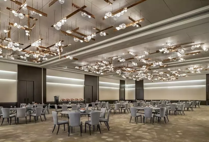 هتل Park Hyatt Toronto