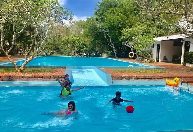 Hotel Peacock Beach Resort & Spa