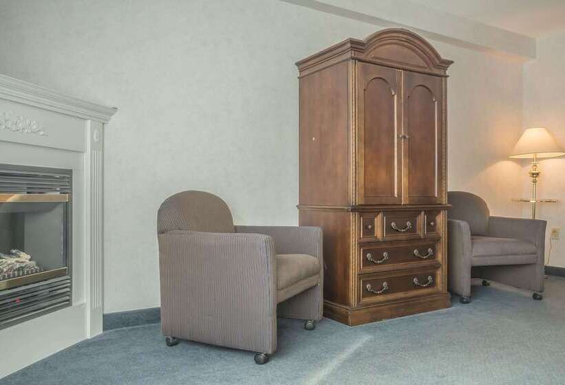 فندق Rodeway Inn Fallsview