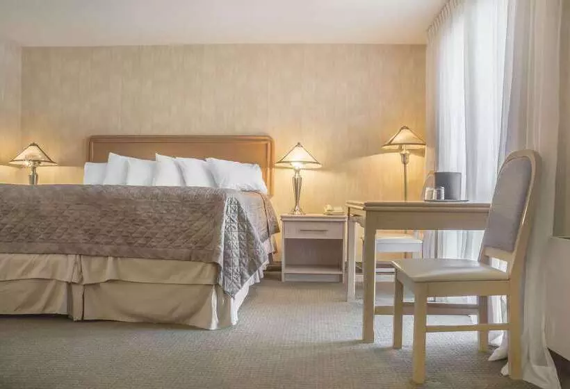 Szálloda Rodeway Inn Fallsview